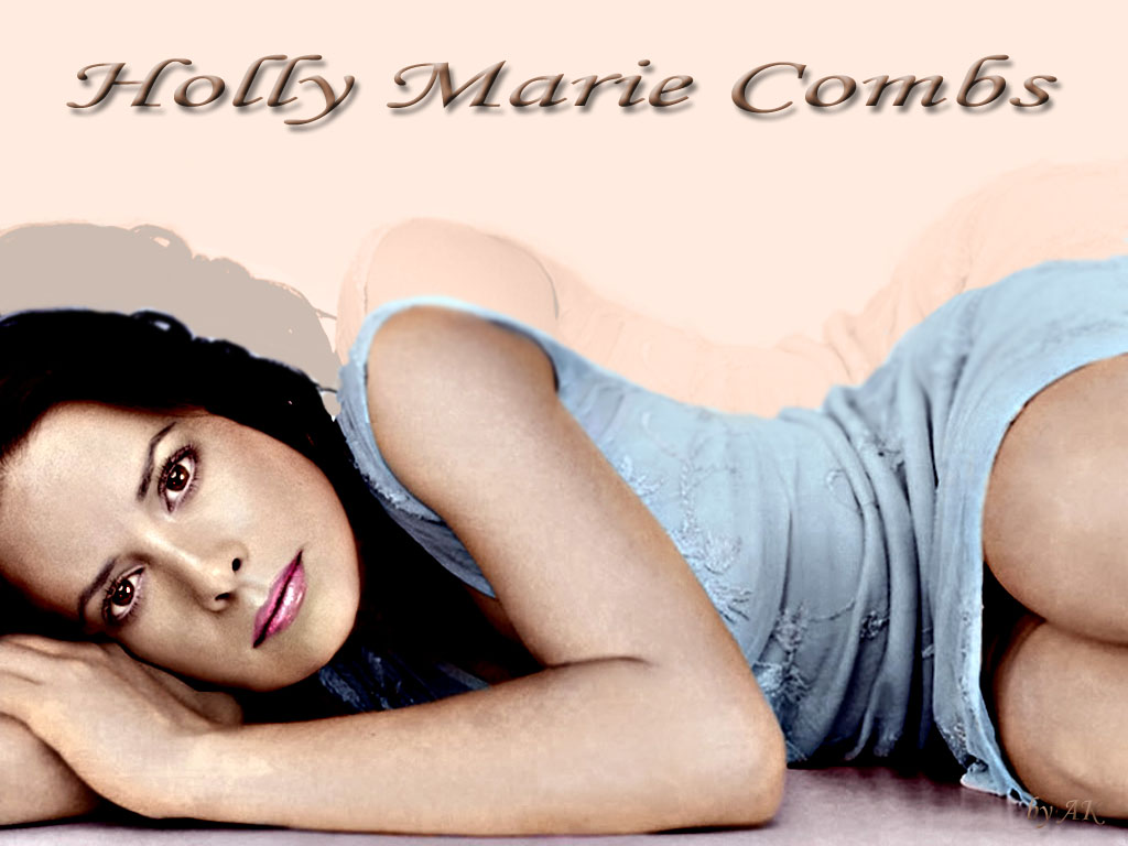 Holly Marie Combs [Updated] .